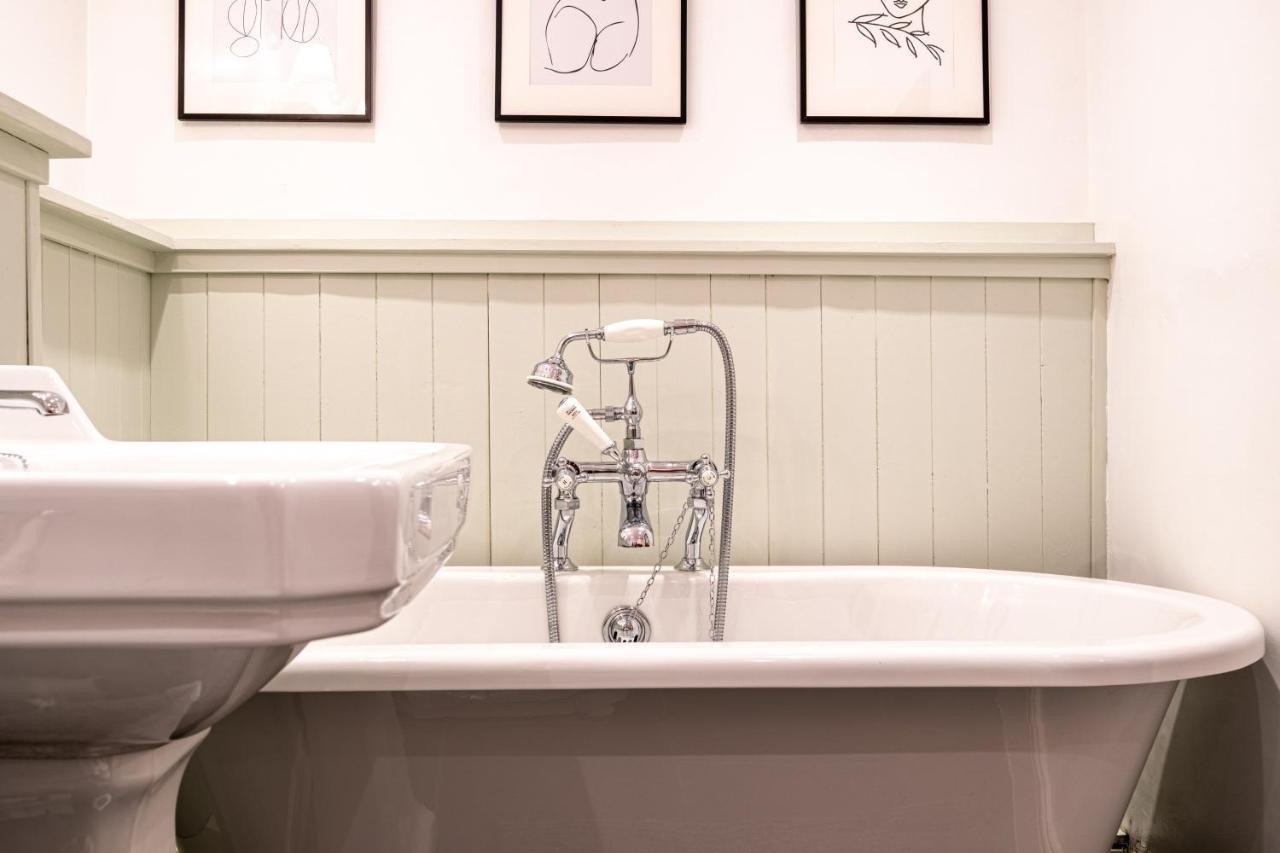Low Nook Cottage - Gorgeous decor Broughton-in-Furness Extérieur photo