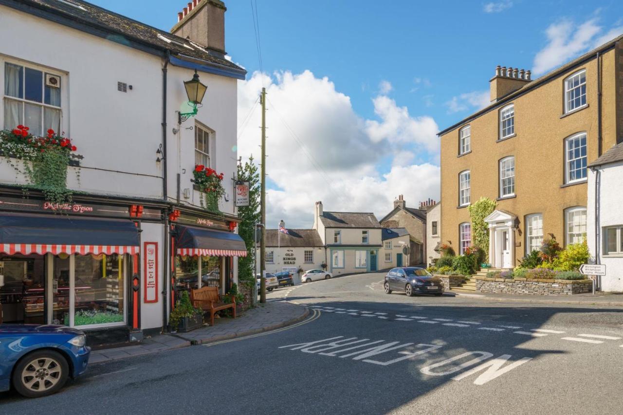 Low Nook Cottage - Gorgeous decor Broughton-in-Furness Extérieur photo
